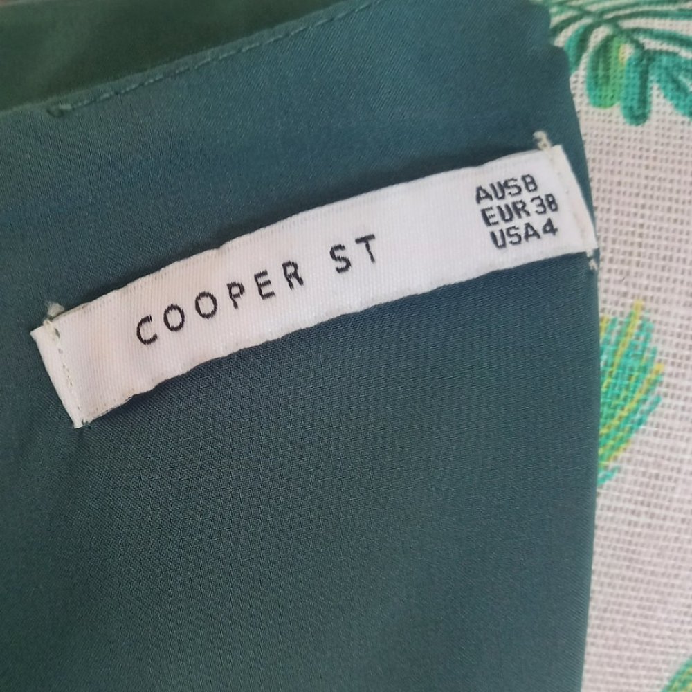 Cooper St twist front green dress, satin finish, bell sleeves (Size 8) - Picture 6 of 9